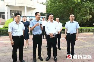 马克西：我还是新秀的时候 恩比德是球队中真正相信我的人之一